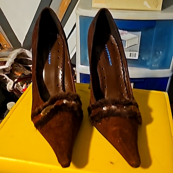 New Suede w/Fur Designer Shoes by Dangerous, Sz 8, Brown, Pointy Toe, 3" - Picture 2 of 10
